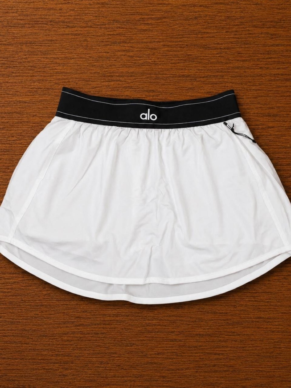 ALO Yoga White Skort with Black Elastic Waistband